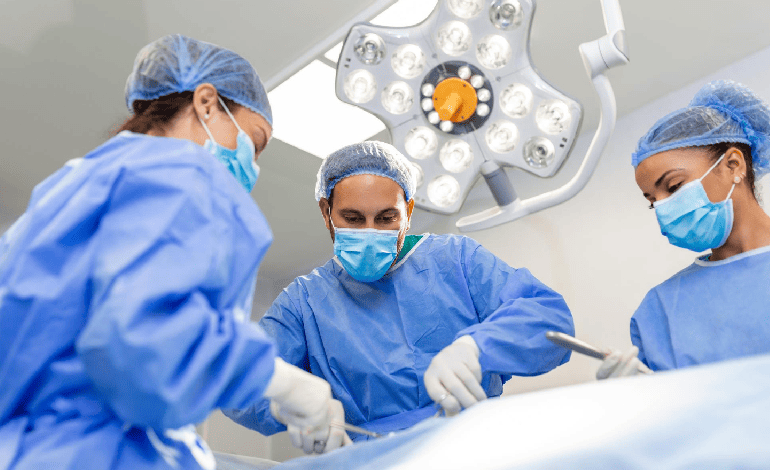 Resección de tumores de colon y recto, por laparoscopia o abierta ofrecida por el Dr. Gerardo Miranda Dévora: Soluciones quirúrgicas personalizadas en CDMX